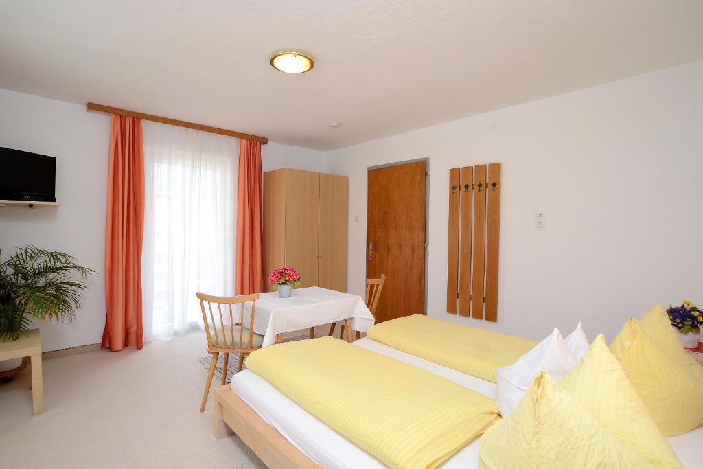 Haus Gamsblick Hotel Umhausen Room photo