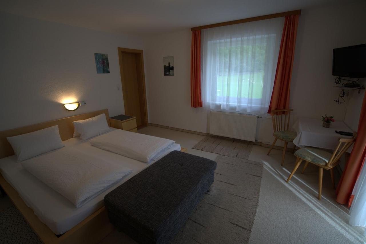 Haus Gamsblick Hotel Umhausen Exterior photo